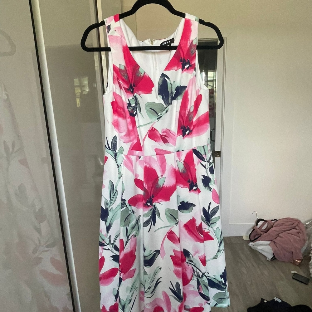 DKNY floral Dress size 12 like new
